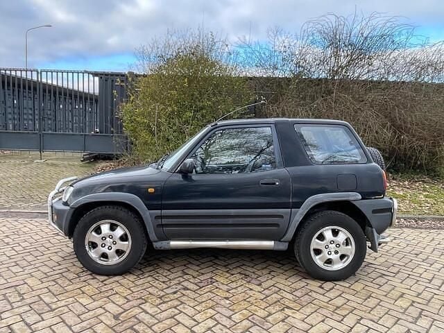 Occasion Toyota RAV4 SR 129 PK (94 kW) 1997 Zwart Hatchback