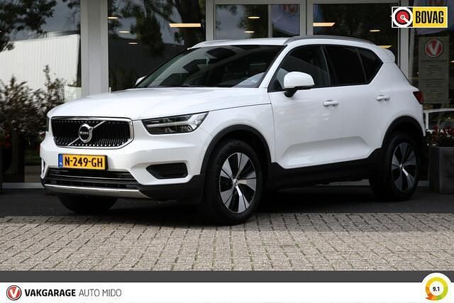 Wit Gebruikt 2020 Volvo XC40 Momentum SUV | € 26.950 (Super prijs) - Afbeelding 1/3