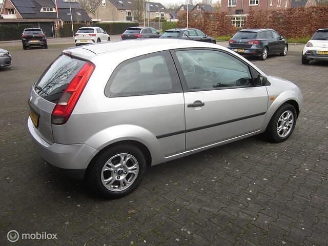 Occasion Ford Fiesta 69 PK (50 kW) 2003 Grijs Hatchback