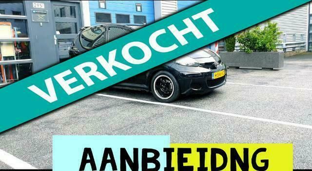 Zwart Gebruikt 2009 Toyota Aygo Hatchback | € 3.199 (Eerlijke prijs) - Afbeelding 1/4