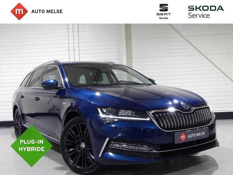 Blauw Gebruikt 2020 Skoda Superb LAURIN & KLEMENT Stationwagen | € 24.945 - Afbeelding 1/4