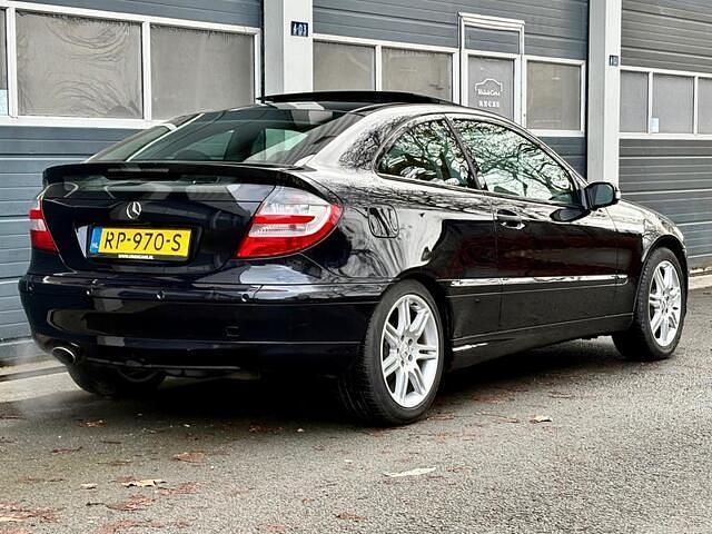 Occasion Mercedes C180 143 PK (105 kW) 2004 Blauw Coupé
