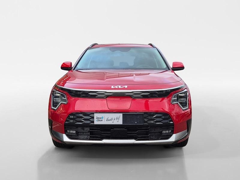 Nieuw Kia e-Niro Plus 150 kW (204 PK) 2026 Runway red pearl/magma red pearl (cr5) SUV