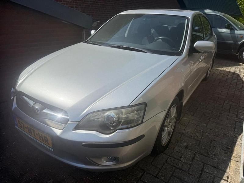Grijs Gebruikt 2004 Subaru Legacy Sedan | € 1.490 - Afbeelding 1/4