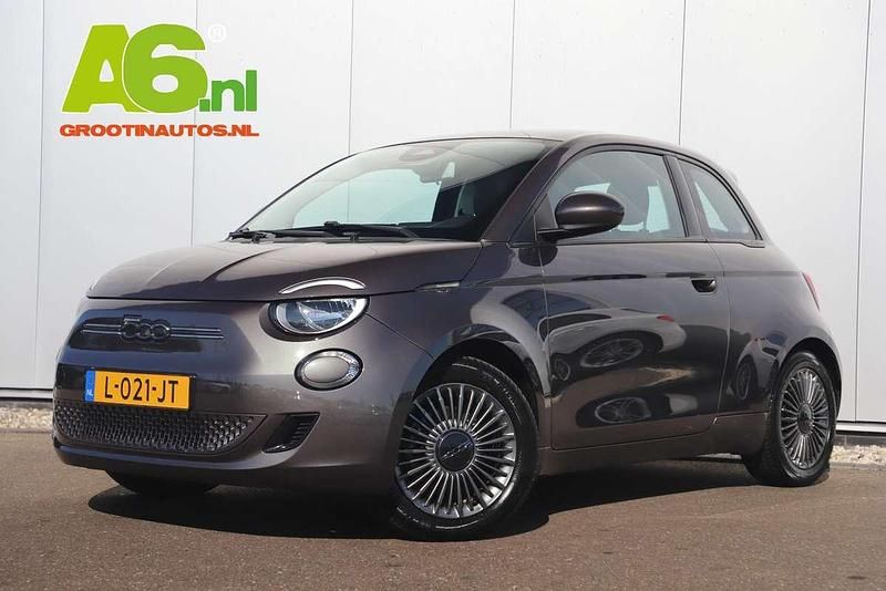 Bruin Gebruikt 2021 Fiat 500e Icon Hatchback | € 13.999 (Eerlijke prijs) - Afbeelding 1/4