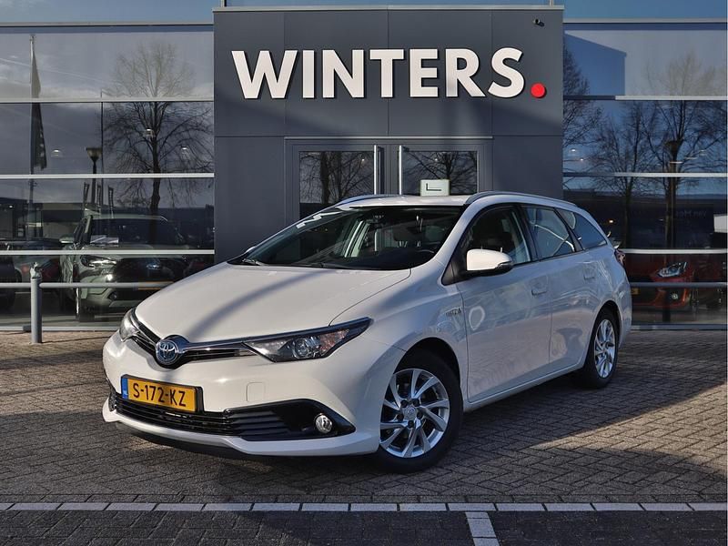 Wit Occasion 2016 Toyota Auris Business Edition Stationwagen | € 12.945 (Eerlijke prijs) - Afbeelding 1/4