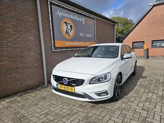 Wit Gebruikt 2016 Volvo V60 Business Edition Stationwagen | € 7.995 (Eerlijke prijs) - Afbeelding 1/4