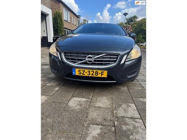 Grijs Gebruikt 2013 Volvo V60 Summum Stationwagen | € 6.500 (Goede deal) - Afbeelding 1/4