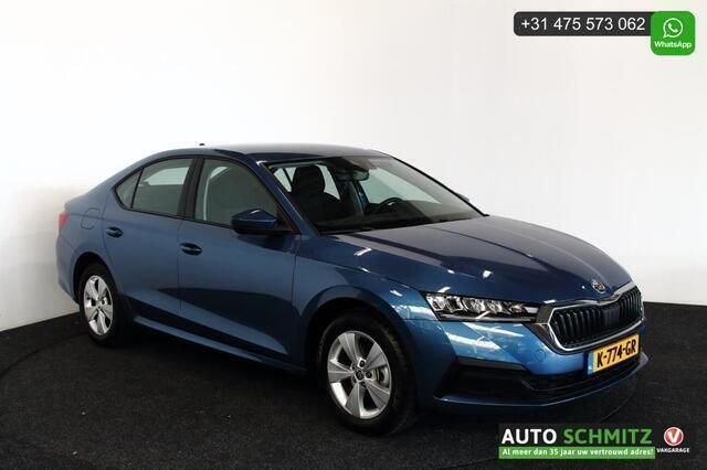 Blauw, metallic lak Gebruikt 2020 Skoda Octavia Ambition Hatchback | € 21.950 (Eerlijke prijs) - Afbeelding 1/4
