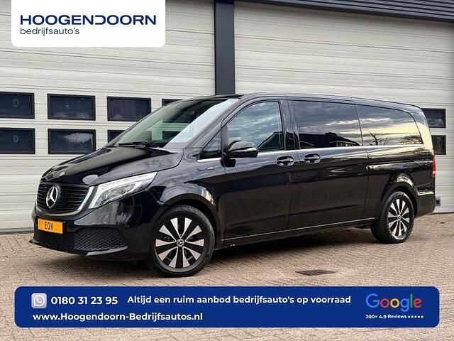 Zwart (metallic) Gebruikt 2022 Mercedes EQV300 Van | € 46.900 (Eerlijke prijs) - Afbeelding 1/4