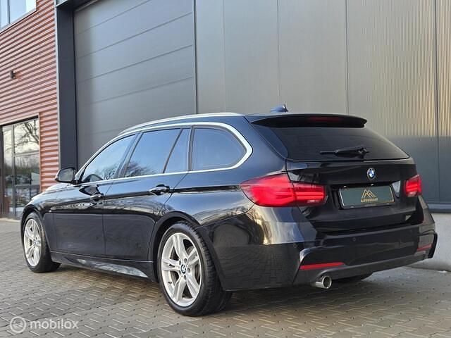 Occasion BMW 318 M Sport 136 PK (100 kW) 2019 Zwart Stationwagen