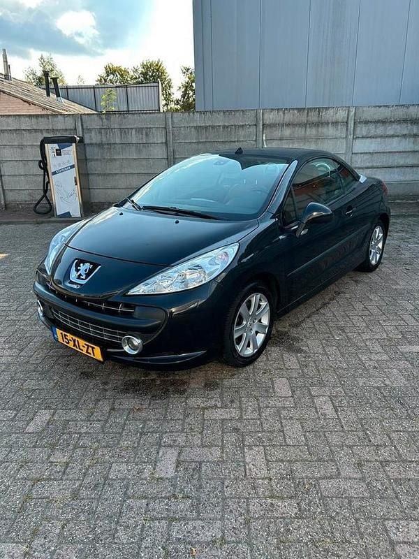 Gebruikt 2007 Peugeot 207 CC Cabriolet | € 2.250 (Iets duurder) - Afbeelding 1/4