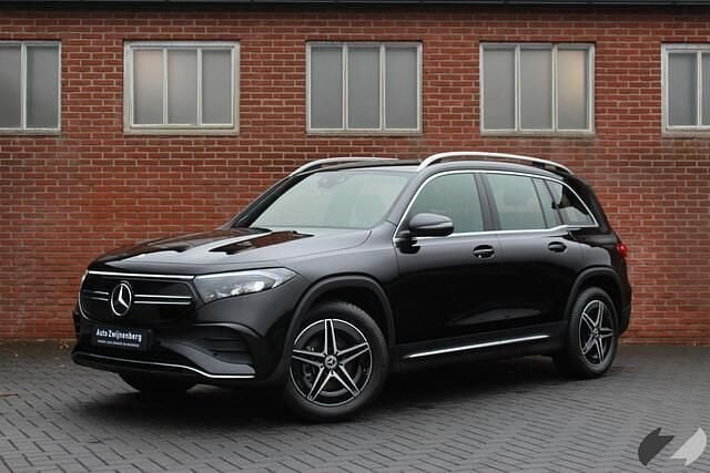 Zwart Gebruikt 2023 Mercedes EQB250 AMG line SUV | € 35.500 (Eerlijke prijs) - Afbeelding 1/4