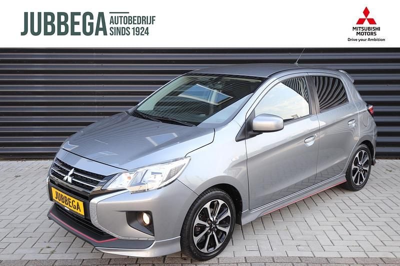 Titanium grey (grijs parelmoer) Gebruikt 2020 Mitsubishi Space Star Active Hatchback | € 13.895 (Iets duurder) - Afbeelding 1/4