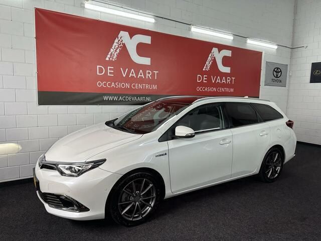 Wit Gebruikt 2015 Toyota Auris Executive Hatchback | € 14.999 (Iets duurder) - Afbeelding 1/4