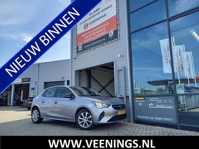 Grijs, metallic lak Gebruikt 2021 Opel Corsa Edition Hatchback | € 12.500 (Eerlijke prijs) - Afbeelding 1/4