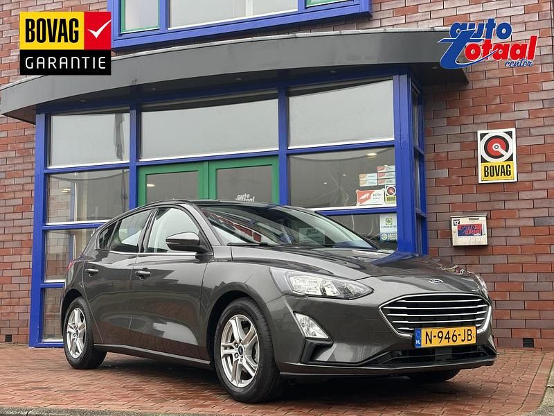 Grijs Occasion 2021 Ford Focus Business Edition Hatchback | € 17.645 (Super prijs) - Afbeelding 1/3