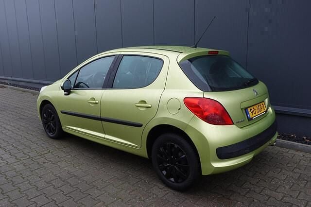Occasion Peugeot 207 95 PK (69 kW) 2009 Geel Hatchback