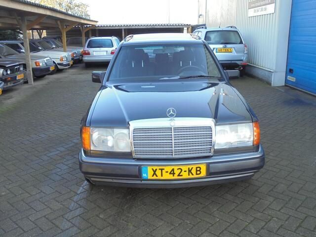 Occasion Mercedes E230 132 PK (97 kW) 1989 Zwart Stationwagen