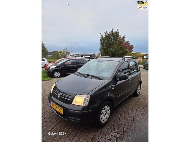 Zwart Gebruikt 2010 Fiat Panda Hatchback | € 2.350 (Eerlijke prijs) - Afbeelding 1/4