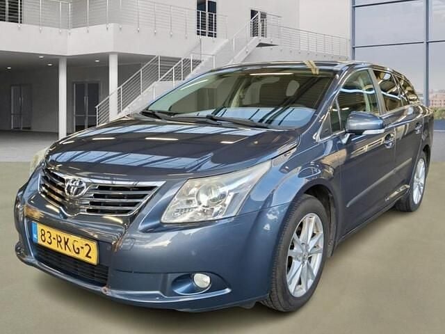 Occasion Toyota Avensis 147 PK (108 kW) 2011 Blauw (metallic) Stationwagen