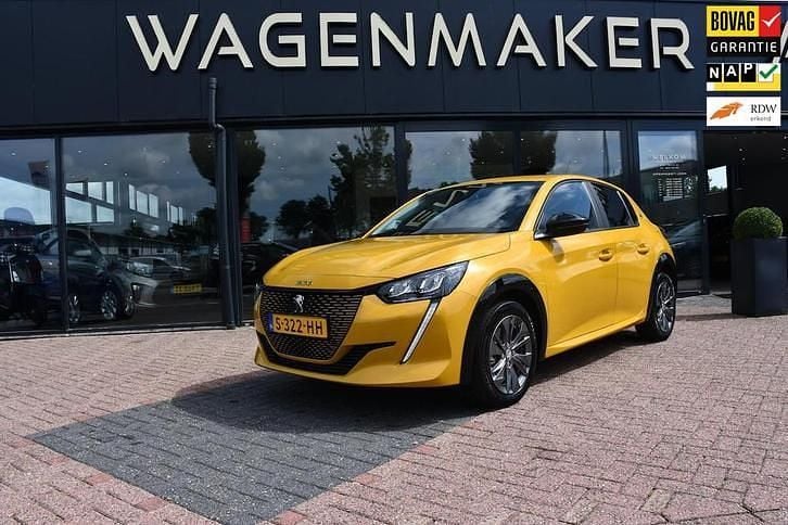 Geel Gebruikt 2023 Peugeot e-208 Active Hatchback | € 18.950 (Goede deal) - Afbeelding 1/4