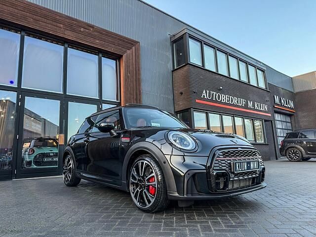 Zwart Occasion 2023 Mini John Cooper Works Hatchback | € 37.950 (Iets duurder) - Afbeelding 1/4