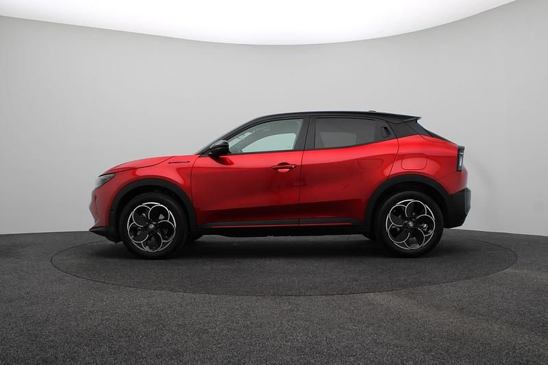 Occasion Alfa Romeo Junior Edizione Speciale 100 kW (136 PK) 2024 Rood SUV