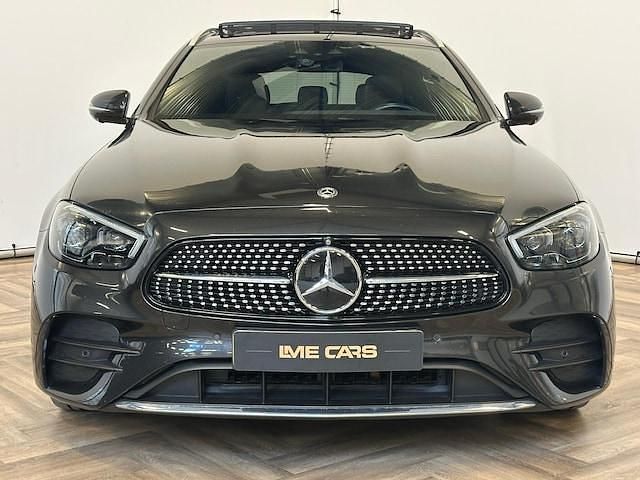 Occasion Mercedes E300 AMG line 2020 Grijs (metallic) Stationwagen