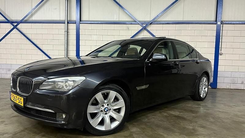 Occasion BMW 740 328 PK (241 kW) 2009 Grijs Sedan