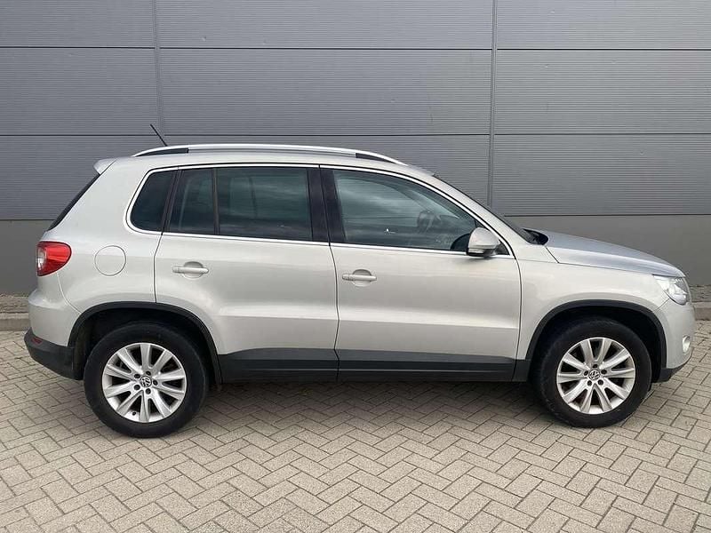 Grijs Gebruikt 2010 VW Tiguan Sport SUV | € 6.700 (Goede deal) - Afbeelding 1/4