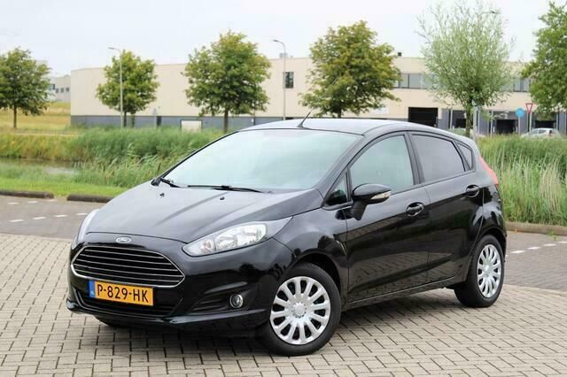 Zwart Gebruikt 2014 Ford Fiesta Style Hatchback | € 7.950 (Eerlijke prijs) - Afbeelding 1/4