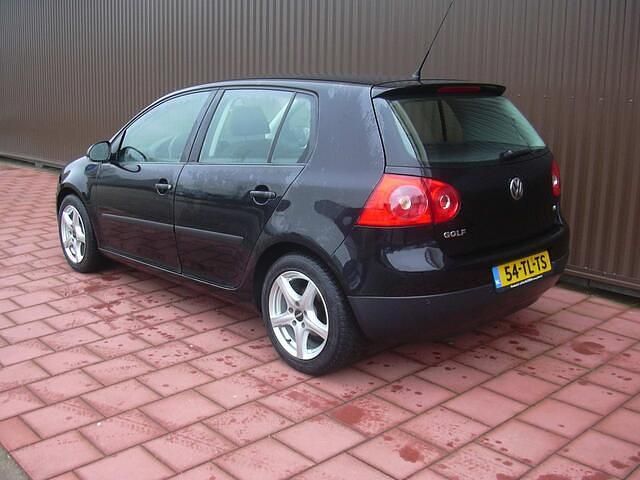 Occasion VW Golf IV 102 PK (75 kW) 2006 Zwart (metallic) Hatchback