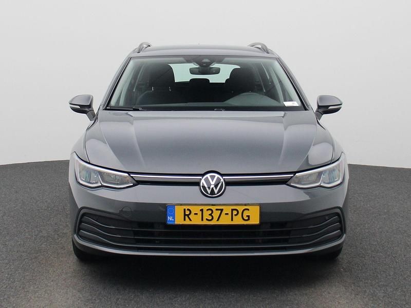 Occasion VW Golf VIII Life 110 PK (80 kW) 2022 Grijs Stationwagen