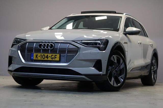 Geel Occasion 2020 Audi e-tron Business SUV | € 23.445 (Eerlijke prijs) - Afbeelding 1/4