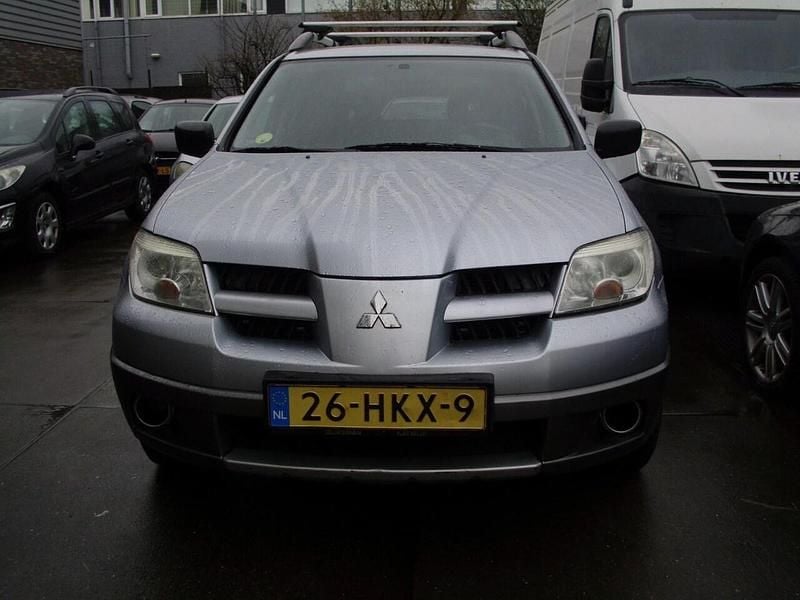 Occasion Mitsubishi Outlander 136 PK (100 kW) 2009 Grijs, metallic lak SUV