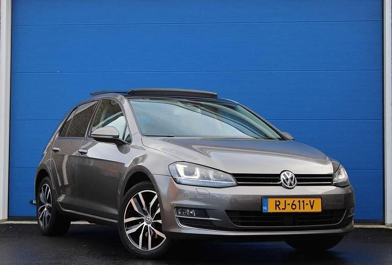 Grijs Occasion 2013 VW Golf VII Highline Hatchback | € 10.000 (Eerlijke prijs) - Afbeelding 1/4
