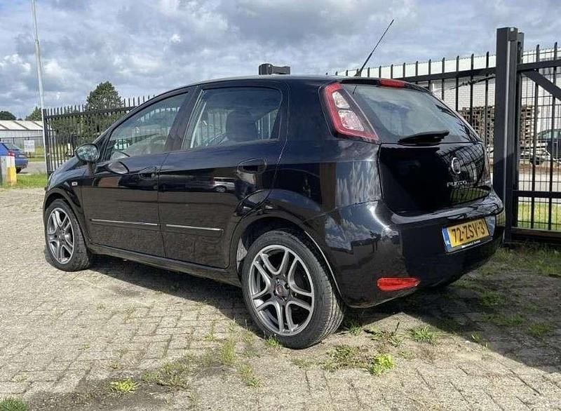 Occasion Fiat Punto Easy 86 PK (63 kW) 2013 Zwart Hatchback
