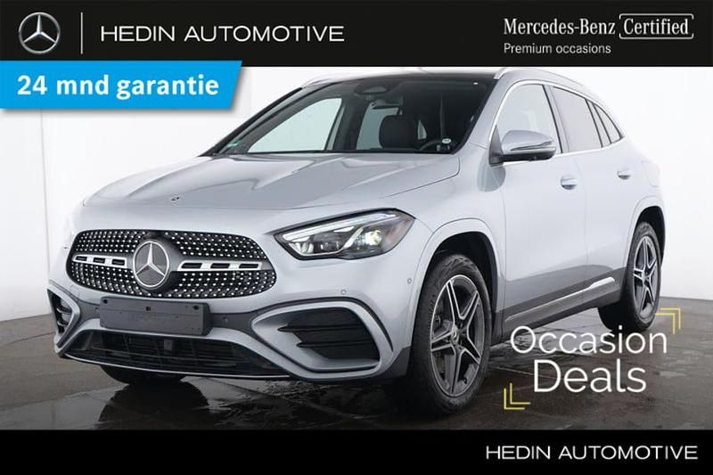Zilver Occasion 2025 Mercedes GLA250 AMG line SUV | € 51.900 (Iets duurder) - Afbeelding 1/3