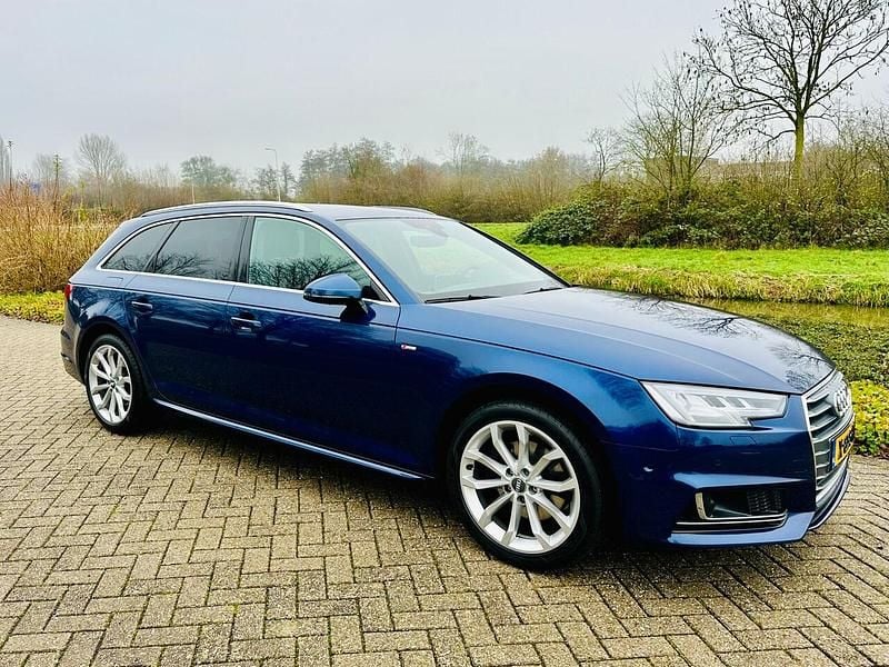 Blauw Gebruikt 2016 Audi A4 Sport Stationwagen | € 21.000 (Iets duurder) - Afbeelding 1/4