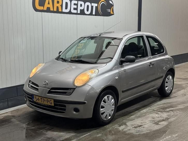 Grijs Gebruikt 2006 Nissan Micra Visia Hatchback | € 1.499 (Goede deal) - Afbeelding 1/4