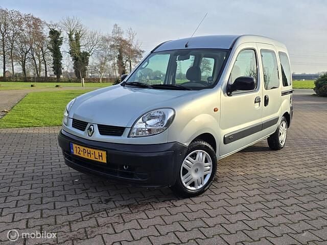 Grijs Occasion 2004 Renault Kangoo Authentique Stationwagen | € 11.500 - Afbeelding 1/4