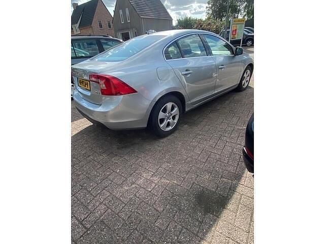 Occasion Volvo S60 Momentum 163 PK (119 kW) 2011 Grijs Sedan