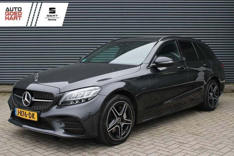 Grijs, metallic lak Gebruikt 2020 Mercedes C300 Business Stationwagen | € 26.895 (Goede deal) - Afbeelding 1/4