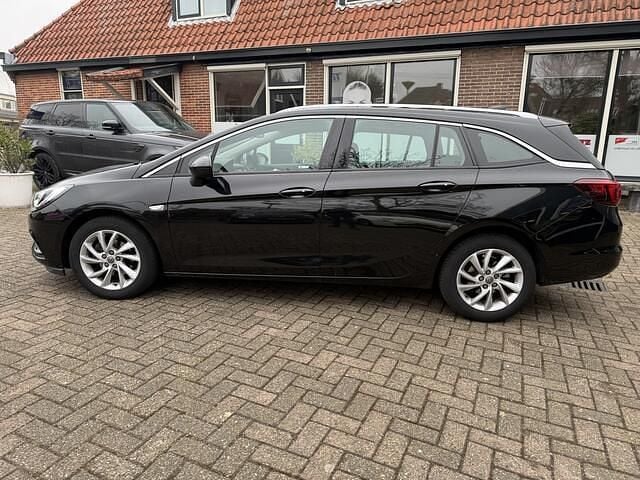 Occasion Opel Astra Innovation 150 PK (110 kW) 2017 Zwart (metallic) Stationwagen