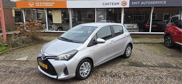 Occasion Toyota Yaris 75 PK (55 kW) 2015 Grijs Hatchback