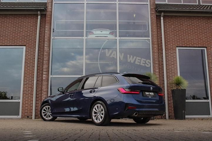 Occasion BMW 318 Executive 2021 Blauw (metallic) Stationwagen