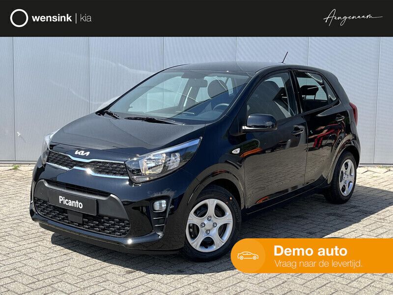 Zwart, metallic lak Gebruikt 2024 Kia Picanto Comfort Hatchback | € 15.435 (Eerlijke prijs) - Afbeelding 1/4