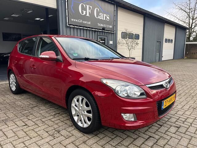 Occasion Hyundai i30 Style 127 PK (93 kW) 2009 Rood Hatchback