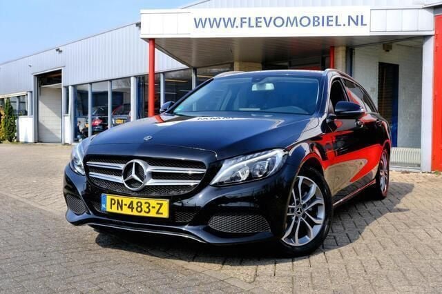 Zwart Gebruikt 2017 Mercedes C180 Business Stationwagen | € 19.450 (Goede deal) - Afbeelding 1/4